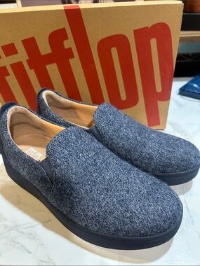 Fitflop Women's Heathered Blue Slip-On Sneakers